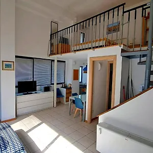 Apartment Gemme Fiorentine In Front Of The Train Station 5 Minutes From The Centre Free Parking